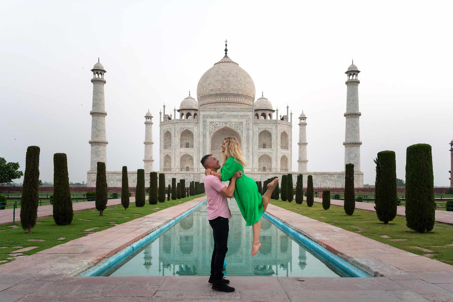 How to get the BEST picture at the Taj Mahal #tajmahal #agraindia  #indiatravel - YouTube